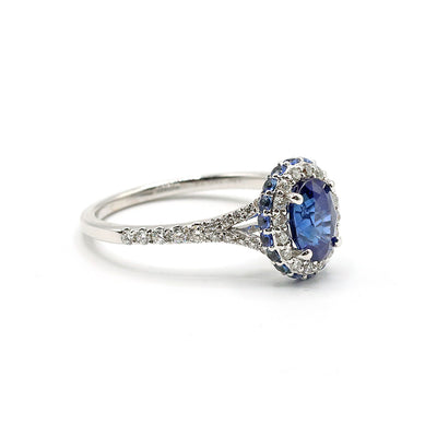 18K White Gold Oval Sapphire Diamond Halo Ring